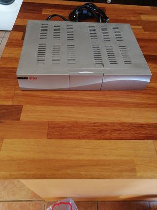 receptor satélite descodificador Fte