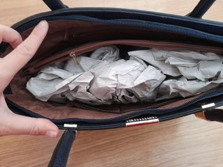 Bolso rígido de asas