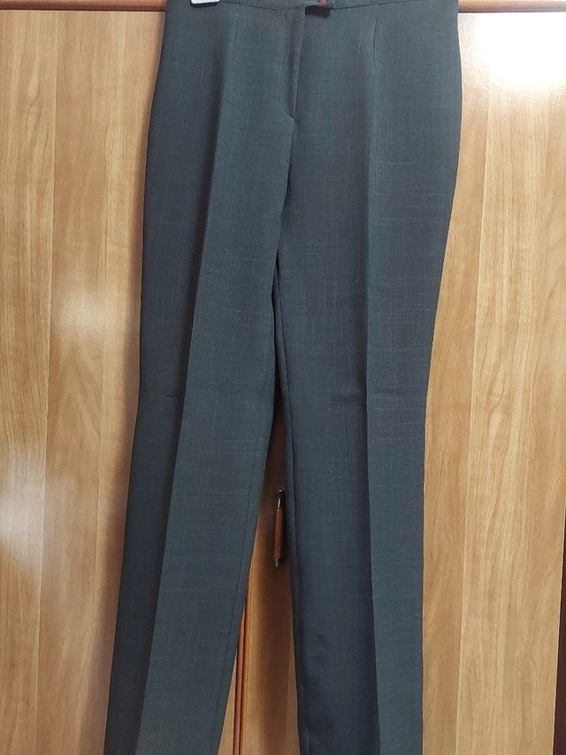 Completo giacca e pantalone con cartellino