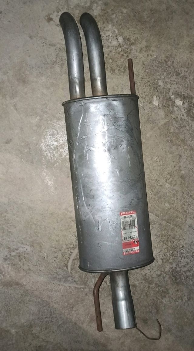 VW Golf - Silencioso trasero