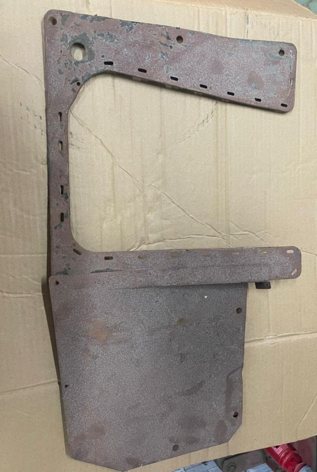 Seat 600-Chapa bajo motor