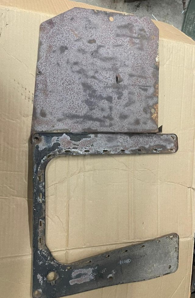 Seat 600-Chapa bajo motor