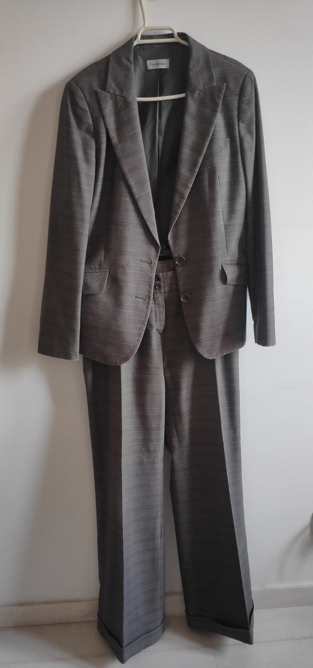 Traje de mujer Gris a cuadros