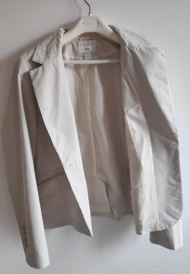 Traje de mujer Crema a rayas