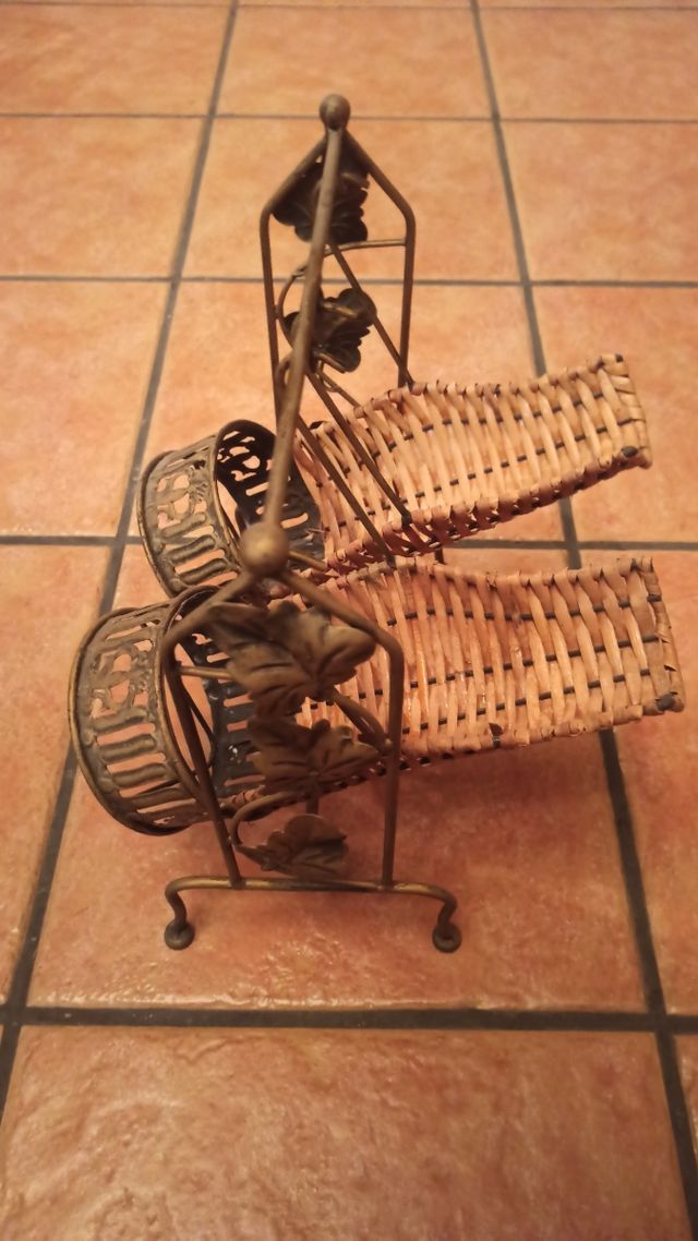 BOTELLERO DECORATIVO