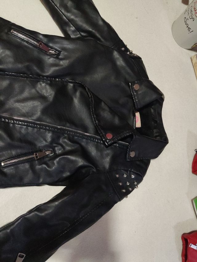 chaqueta cuero negra