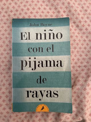 El Niño con el pijama de rayas