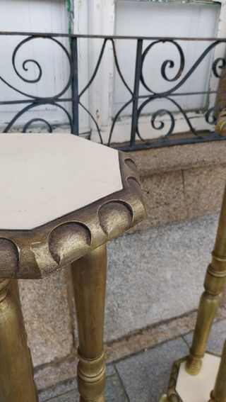 Antiguas peanas madera