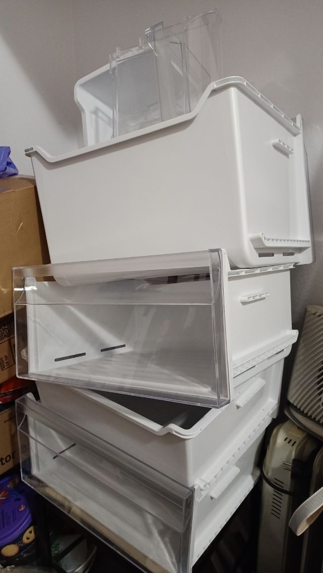 Cajones de frigorífico, tamaño variado. Precio/ud de segunda mano por 5