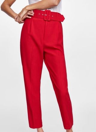 Pantalón fucsia de pinzas con Cinturón