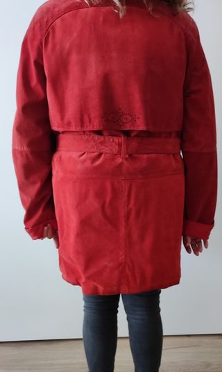 Abrigo rojo,tipo gabardina,piel verdadera,vintage