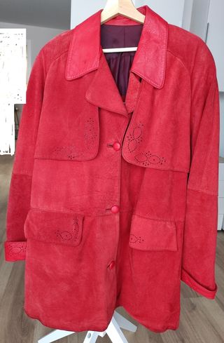Abrigo rojo,tipo gabardina,piel verdadera,vintage