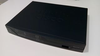 Enrutador de Servicios Integrados CISCO 881