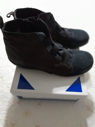 Botines tricolor 