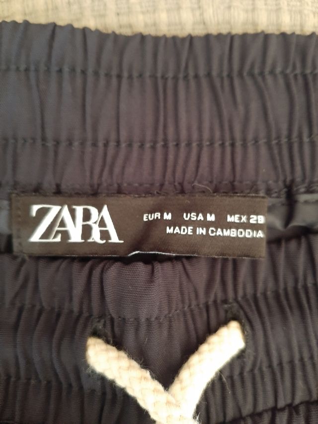 pantalón de zara