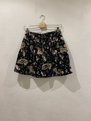 Falda corta Stradivarius 