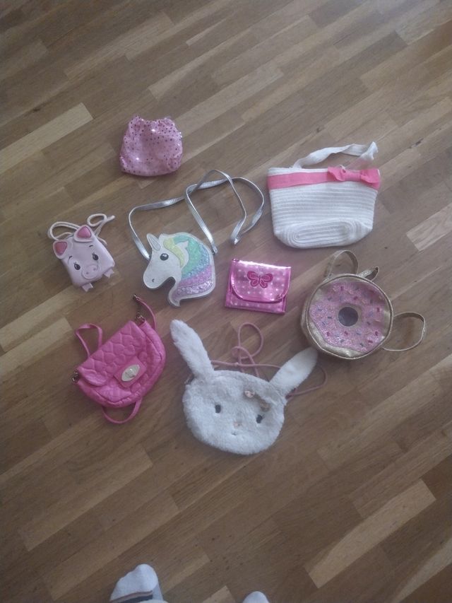 Bolsos niña. Lote 10€
