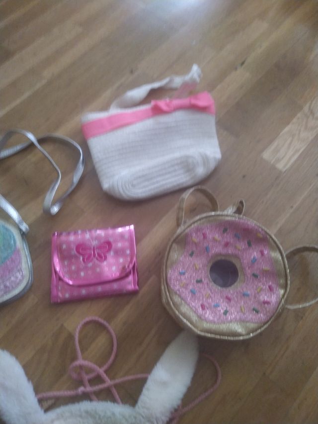 Bolsos niña. Lote 10€