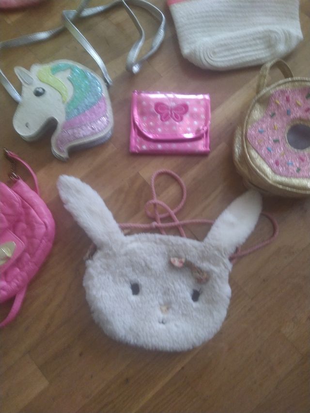 Bolsos niña. Lote 10€