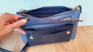 Bandolera azul grisáceo 