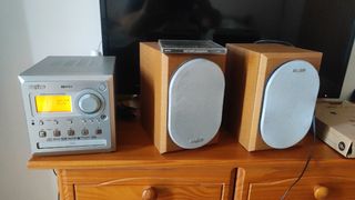 Equipo de música con lector de DVD