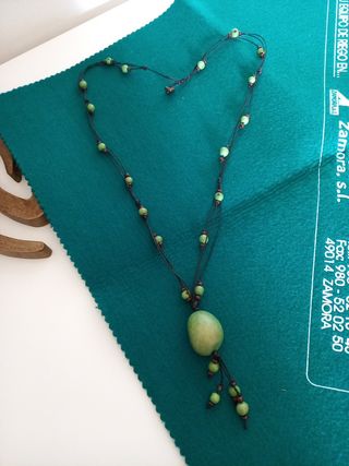 Collar, colgante tonos verdes
