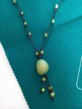 Collar, colgante tonos verdes