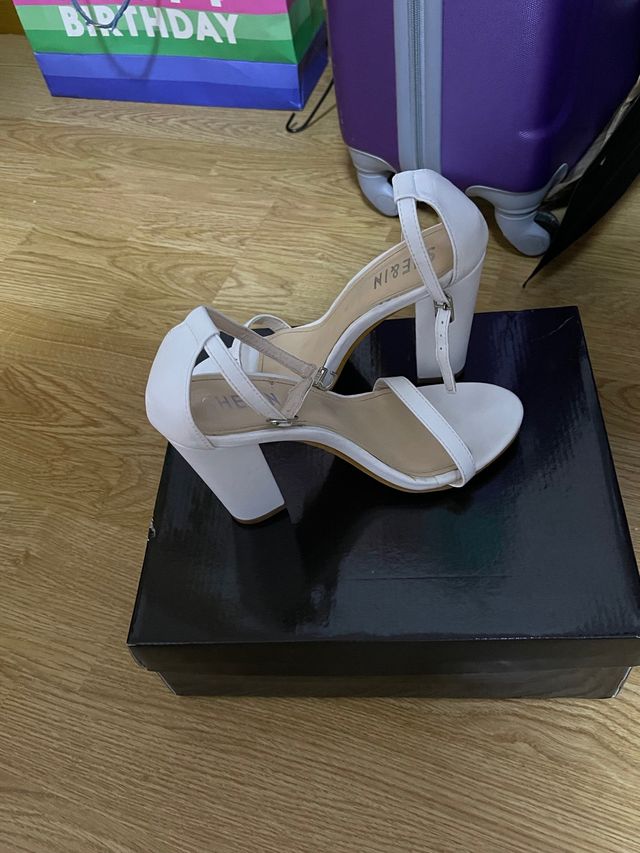 Sandalias tacón blanco