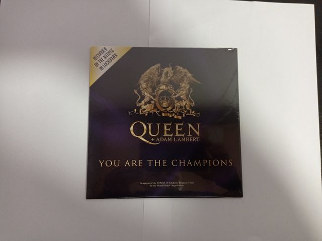 Queen + Adam Lambert Siamo i campioni