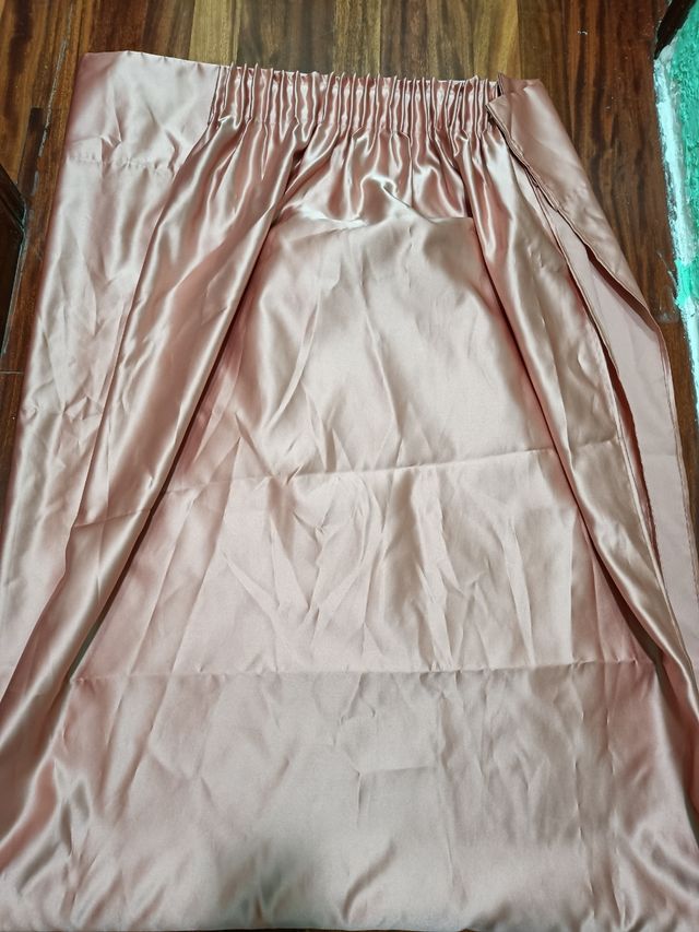 2 cortinas tela rosa brillante