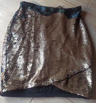 Falda Stradivarius 