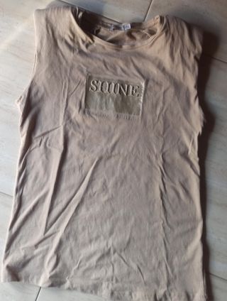 Camiseta Stradivarius 