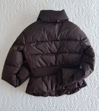 Anorak corto marrón Purificación García.