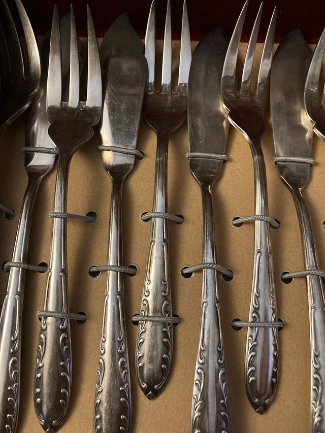 Juego de cubiertos Alpaca Dalia 40. Cruz de malta.