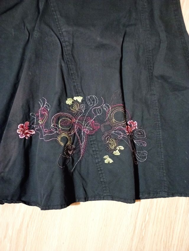 Conjunto falda y chaqueta tipo cazadora