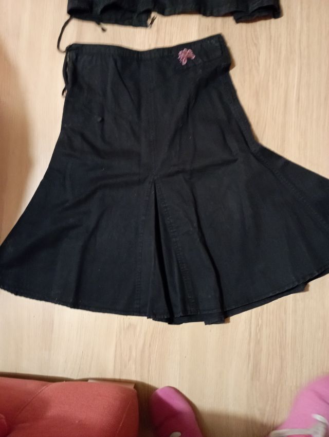 Conjunto falda y chaqueta tipo cazadora