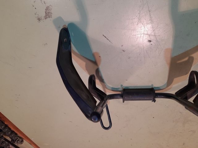 Staffa speciale per fari Yamaha SR250