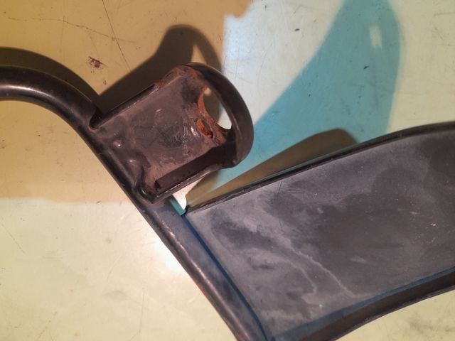 Staffa speciale per fari Yamaha SR250