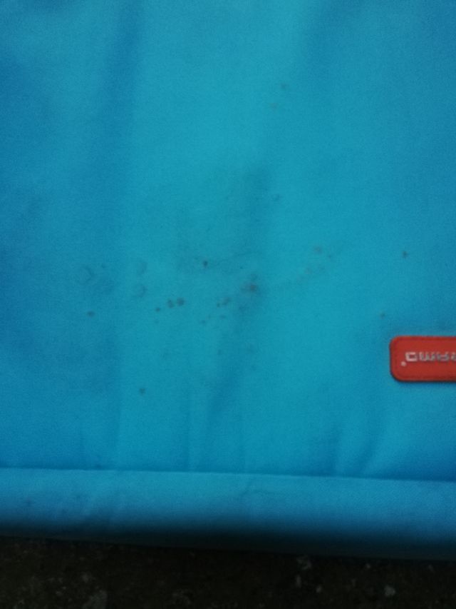 Vendo mesita de ropa para niños o niñas