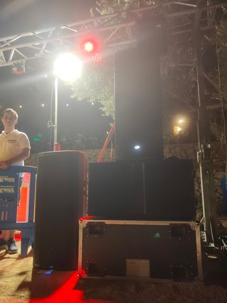 ALQUILER DE SONIDO E ILUMINACIÓN