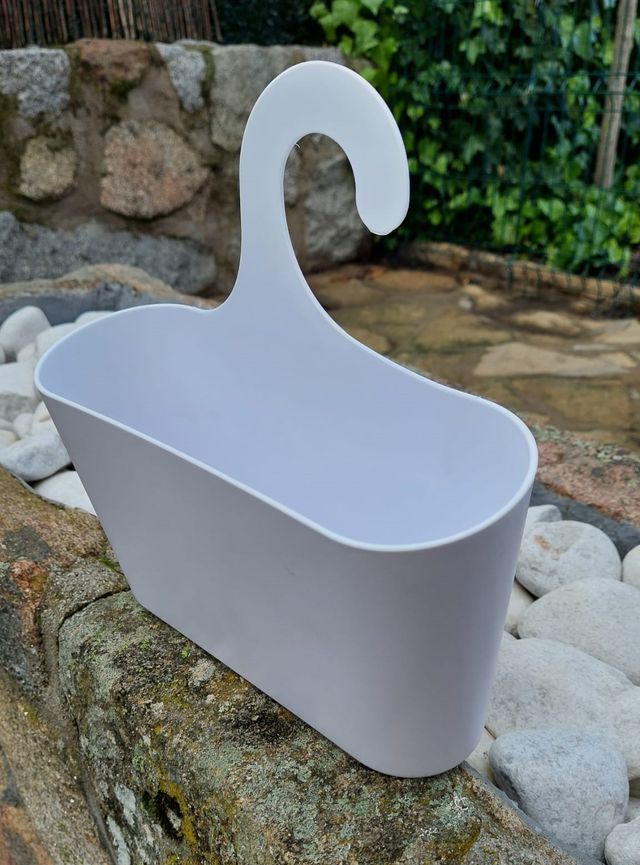 Cuelga esponjas, champús, etc...portátil para baño