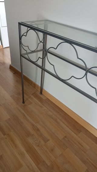 Mesa consola recibidor. Decoración