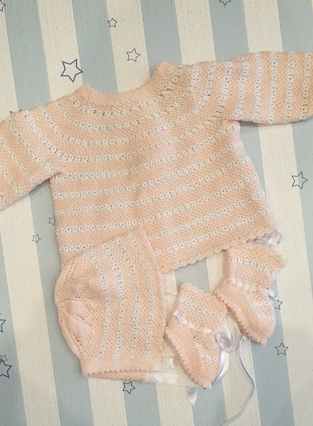 Conjunto recien nacido hecho a mano