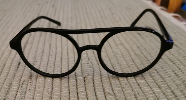 Occhiali da donna a due montature in perfette condizioni