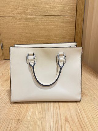 Bolso Bershka mediano beige mujer. SOLO ENVIO