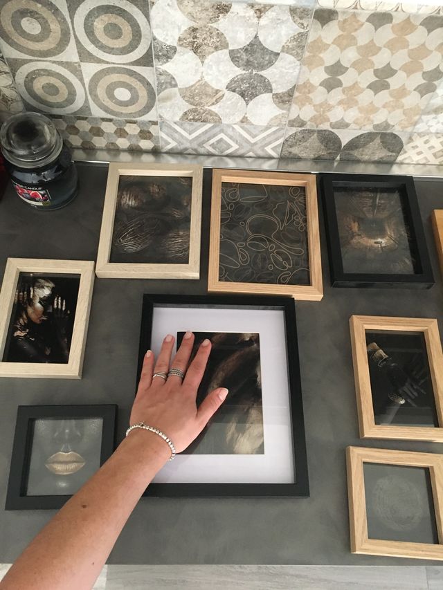 Set cornici con immagini moderne