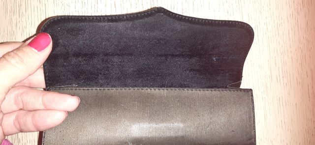 Estuche para gafas original.