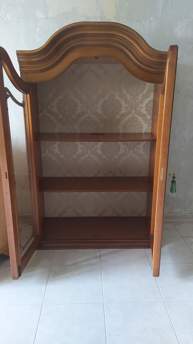 cassettiera con vetrinetta