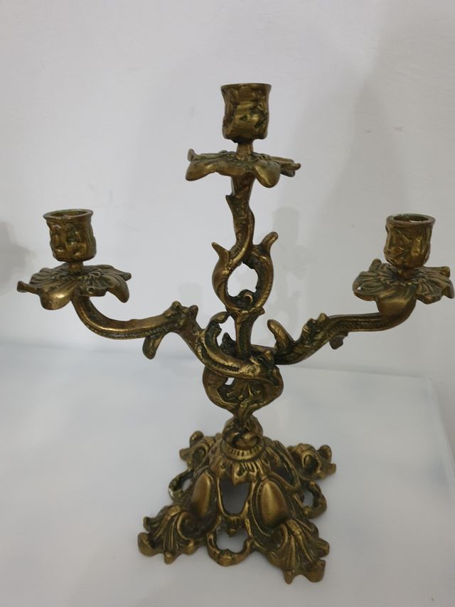 Reloj y 2 candelabros de bronce