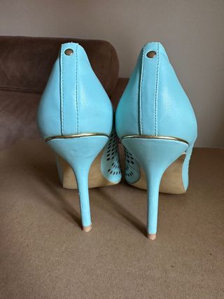 Zapatos SuiteBlanco verde agua. Talla 38